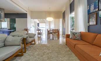 Imagem 6: Casa de condomínio para venda tem 217 metros quadrados com 4 quartos