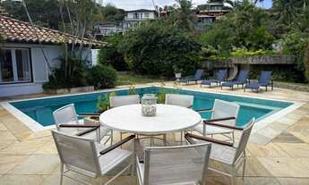 Imagem 5: Maravilhosa Residência pé na areia a venda na Ferradura