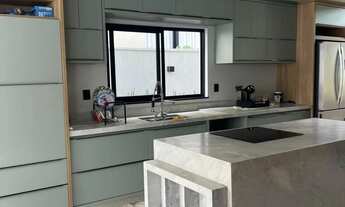 Imagem 4: Sobrado de Alto Padrão à Venda 4 Suítes, Pé-Direito Duplo e Piscina Senador Canedo/GO Mo