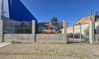 Imagem 3: Página 1 Imóveis anuncia para venda, uma linda casa com 03 dormitórios, no bairro Harmonia