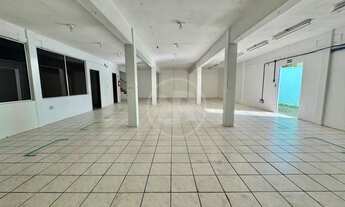 Imagem 4: Galpão Comercial para Alugar com 750m², localizado no Bairro Velha em Blumenau/SC