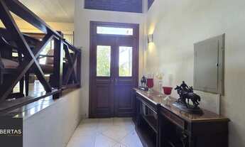 Imagem 2: Belíssima residência com 4 dormitórios, 2 suítes com closet e vista deslumbrante