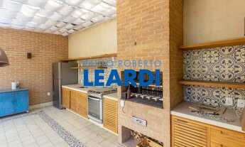 Imagem: CASA ASSOBRADADA - PERDIZES - SP