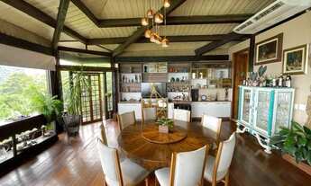 Imagem 1: Charmosa casa assinada por Zanina Caldas com encantadora vista panorâmica!