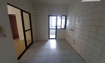 Imagem 4: Apartamento com 3 dormitórios para alugar, 107 m² por R$ 2.400,00/mês - Centro - Pelotas/R