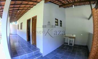 Imagem 7: Casa de condomínio sobrado para venda tem 550 metros quadrados com 6 quartos