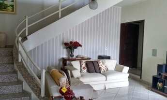 Imagem 6: Sobrado para venda possui 250 metros quadrados com 4 quartos em Centro - Tubarão - SC