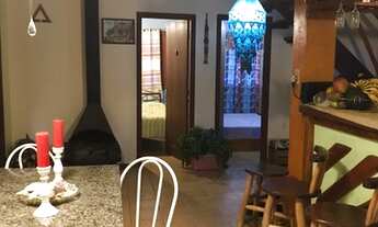 Imagem 3: Casa de alvenaria de dois pavimentos a venda na Guarda do Embaú