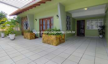 Imagem 2: TRINDADE - Casa à venda com 180m² com 2 suítes - Florianópolis - SC