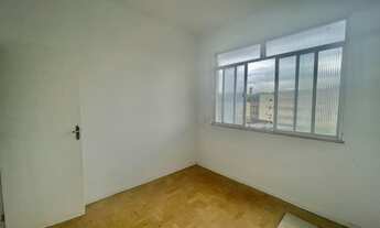 Imagem 6: IMPERDÍVEL! Apartamento claro e arejado em rua residencial