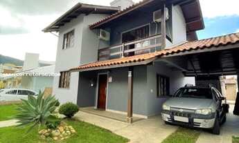 Imagem 2: Casa para Venda em Palhoça, Pedra Branca, 3 dormitórios, 1 suíte, 4 banheiros, 2 vagas