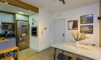 Imagem 4: Apartamento para venda tem 64 metros quadrados com 2 quartos em São João - Porto Alegre