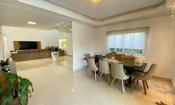 Imagem 5: Casa de condomínio para venda possui 307 metros quadrados com 3 quartos