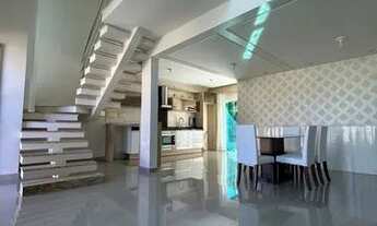 Imagem 2: Sobrado em amplo terreno de 385metros quadrados