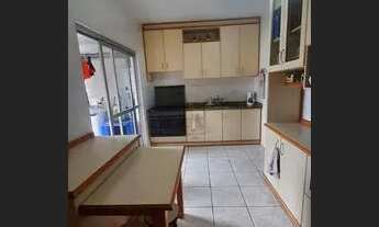 Imagem 5: Suite com sacada privada e vista para o mar