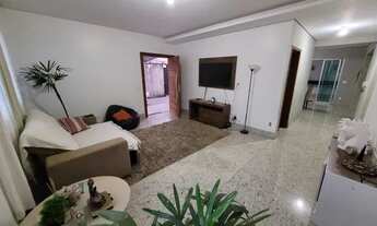 Imagem 2: Casa com 4 dormitórios à venda em Belo Horizonte