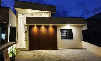 Imagem: Casa de condomínio térrea para venda possui