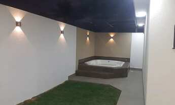 Imagem 3: Casa para venda possui 244 metros quadrados com 5 quartos