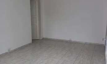 Imagem 5: Casa com 50m², quarto, sala, cozinha, banheiro, e pequeno quintal. obs. não é casa idepede