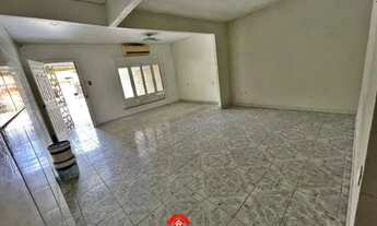 Imagem 3: Casa de 2 pavimentos medindo. 320m² 5 quartos sendo 2 suítes - Canudos