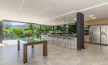 Imagem 15: Belíssima! Projeto contemporâneo em meio a natureza!