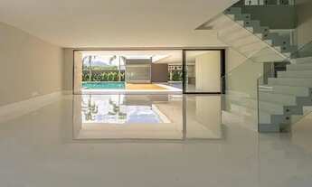 Imagem 7: Sobrado para aluguel tem 900 metros quadrados com 5 quartos em Barra da Tijuca - Rio de Ja