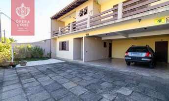 Imagem: Excelente sobrado a venda no Xaxim 3 dormitórios