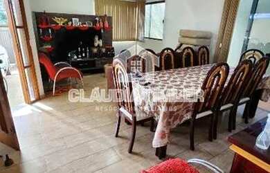 Imagem 4: Casa de esquina com piscina