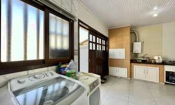 Imagem 4: OPORTUNIDADE: Casa mobiliado em terreno inteiro a preço de Geminada