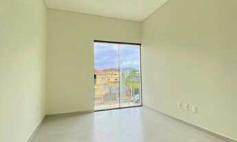 Imagem 2: Sobrado para venda possui 126 metros quadrados com 3 quartos em Saguaçu - Joinville - SC