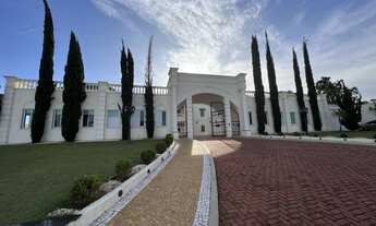 Imagem 2: Mansão Neoclássica Condomínio Santa com Heliponto | 5 Suítes | Resort | Academia