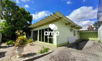 Imagem 2: Casa comercial com amplo terreno para alugar no bairro São Luiz em Brusque