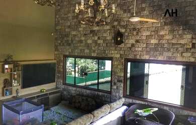 Imagem 4: Casa para venda tem 480 metros quadrados com 3 quartos