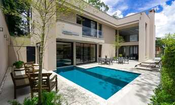 Imagem 1: Casa Moderna e Linda com 4 Dormitórios|Piscina|Spa em Aldeia da Serra