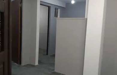 Imagem 5: Aluga-se imóvel 2/4 pintado e gradeado