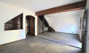 Imagem 3: Casa colonial com amplo potencial de reforma em rua residencial , próxima ao Parque Ibirap