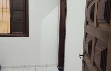 Imagem 2: Casa 03 dormitorios, piscina, 130 metros do mar