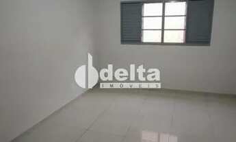 Imagem 7: Casa para aluguel, 3 quartos, 1 suíte, Santa Mônica - Uberlândia/MG