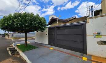 Imagem: Vendo uma casa de esquina no bairro Rita