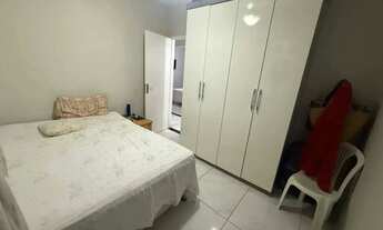 Imagem 5: Frente sol da manhã. prédio de escada bem localizado