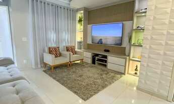 Imagem 2: Casa com piscina - ótima localização