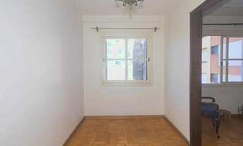 Imagem 5: Apartamento para Alugar em Cidade Baixa com 118 m² e 3 dormitórios/quartos available