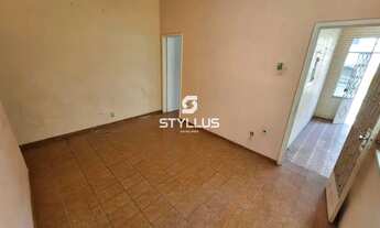 Imagem 4: Casa em Condomínio Fechado no Méier com Terraço Amplo e Potencial de Ampliação! M69N