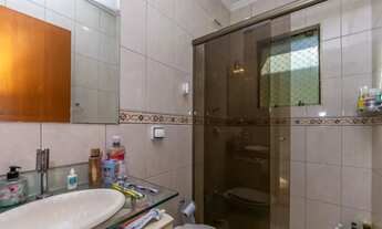 Imagem 7: Casa para venda em Parque São Domingos com 3 quartos, sendo 3 suítes , 216m²