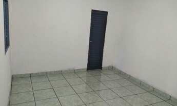 Imagem 3: Edícula próximo UFMS 2 uma quadra