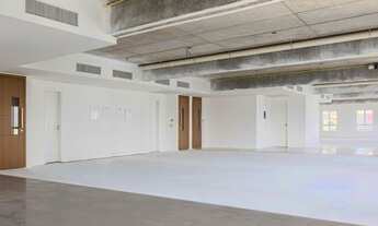 Imagem 2: Escritório para aluguel possui 373 metros quadrados em Bom Retiro - Joinville - SC