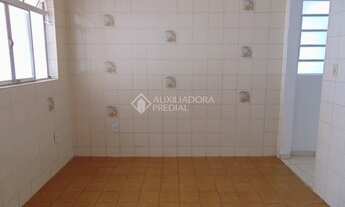 Imagem 2: PORTO ALEGRE - Casa Padrão - Partenon