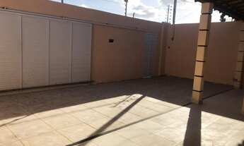 Imagem 2: Casa para venda possui 180m2, com 3 quartos na Aruana - Aracaju - SE