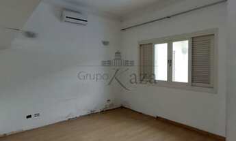 Imagem 7: Linda Casa no Condomínio Jardim Coleginho - Jacareí - 5 Dormitórios sendo 2 Suítes - 280m²