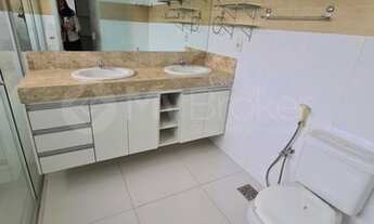 Imagem 6: Casa de condomínio sobrado para venda tem 298 metros quadrados com 4 quartos